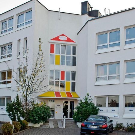 Hostel Nanina Grobenzell Bagian luar foto