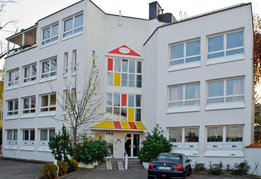 Hostel Nanina Grobenzell Bagian luar foto