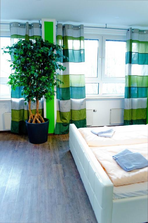 Hostel Nanina Grobenzell Bagian luar foto